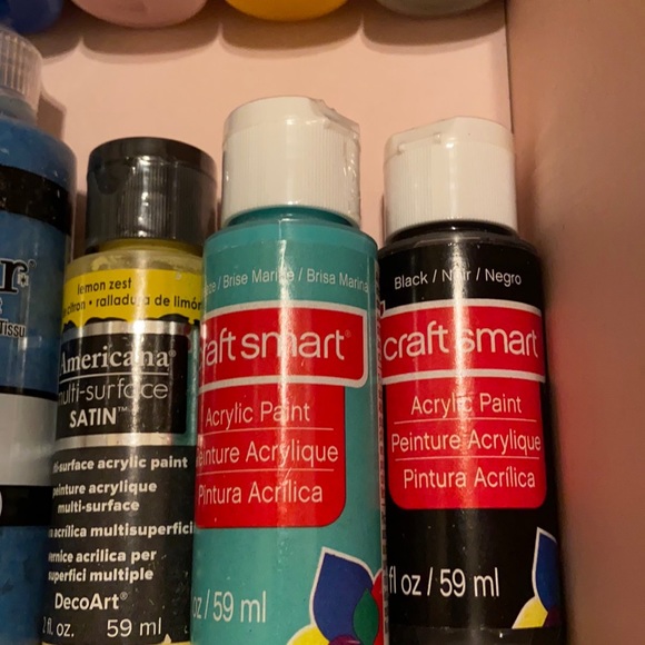 All purpose acrylic paint - Picture 8 of 8